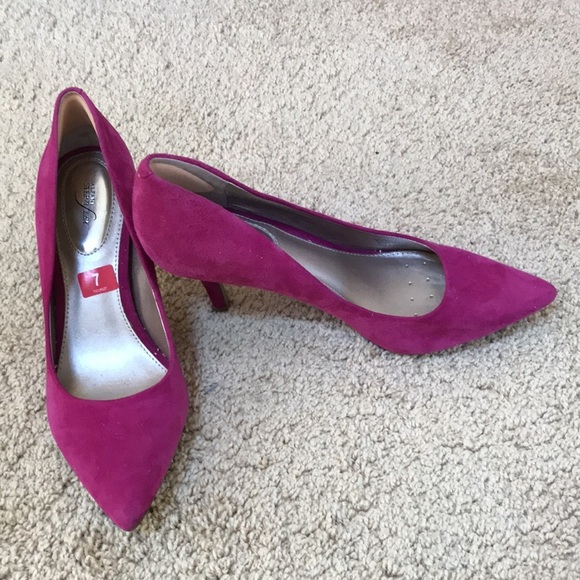 Alfani Step N Flex SZ 7 M,magenta jeules suede pumps. - Picture 3 of 10